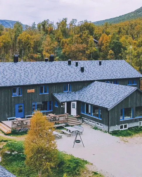 Mogen Turisthytte i naturskjønne omgivelser.
