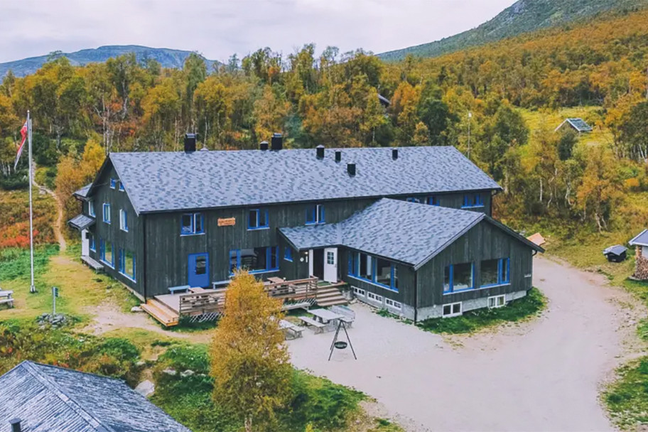 Mogen Turisthytte i naturskjønne omgivelser.